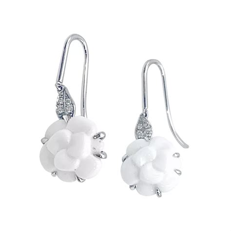 chanel boucles d'oreilles|boucles d'oreille camélia Chanel.